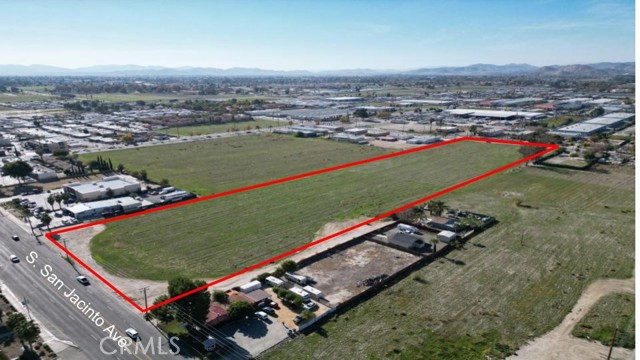 Image 10 of 11 For 1231 Santa Fe Avenue