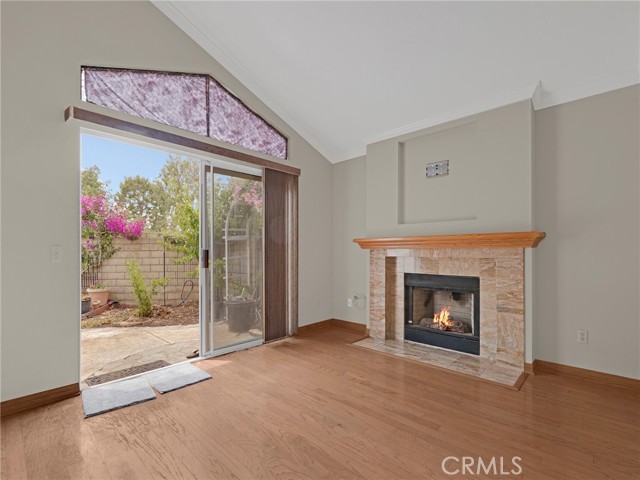 6004 Rothko Lane, Simi Valley CA: https://media.crmls.org/medias/650a91bb-4790-47d6-9ee5-5573d5d93127.jpg