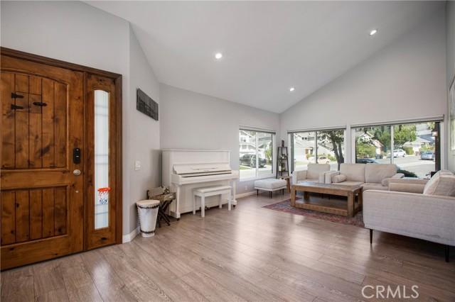 Detail Gallery Image 14 of 26 For 31982 Pleasant Glen Rd, Rancho Santa Margarita,  CA 92679 - 3 Beds | 2/1 Baths