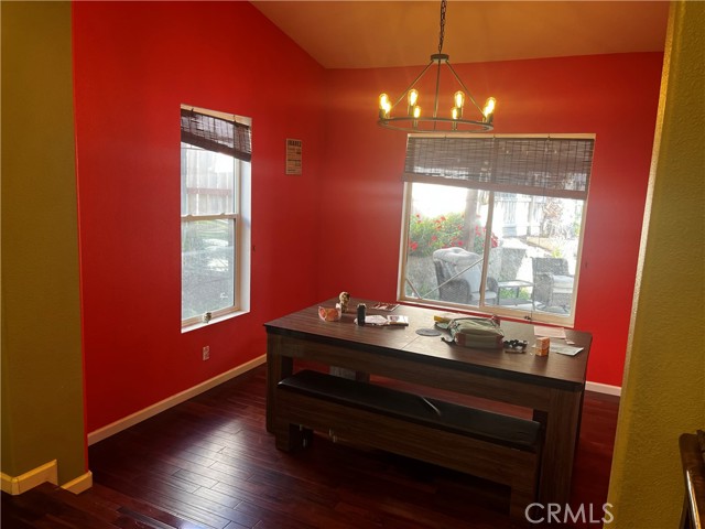 Detail Gallery Image 4 of 10 For 147 via Camelia, Paso Robles,  CA 93446 - 4 Beds | 3 Baths