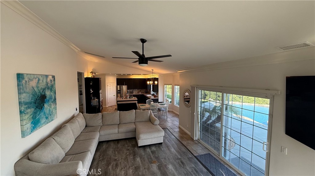 MLS #OC25148104 img 19