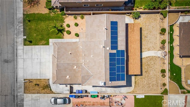 39243 Nicole Drive, Palmdale CA: https://media.crmls.org/medias/650be7f6-0aaa-4d4b-8e4d-8e5f6f7a533f.jpg