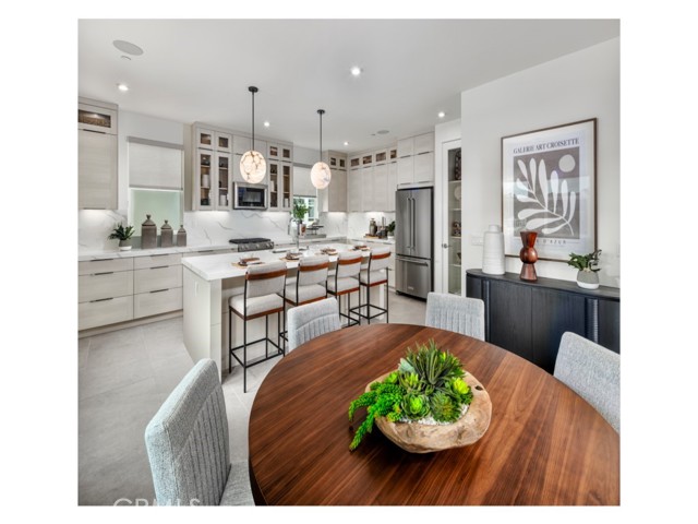 Detail Gallery Image 4 of 10 For 2638 Everly Dr, San Diego,  CA 92108 - 4 Beds | 3/1 Baths