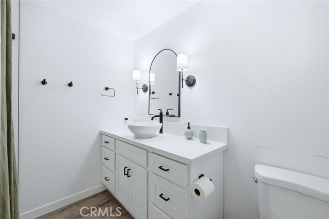 Detail Gallery Image 33 of 45 For 1669 S Heritage #C,  Anaheim,  CA 92804 - 3 Beds | 2/1 Baths