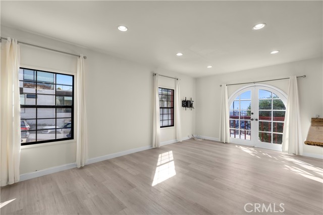 207 16th Street, Hermosa Beach CA: https://media.crmls.org/medias/650c72fc-93e7-48d8-b653-464b987a63d5.jpg