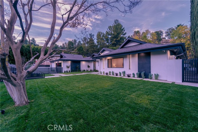 Detail Gallery Image 56 of 75 For 19525 Valdez Dr, Tarzana,  CA 91356 - 4 Beds | 5 Baths