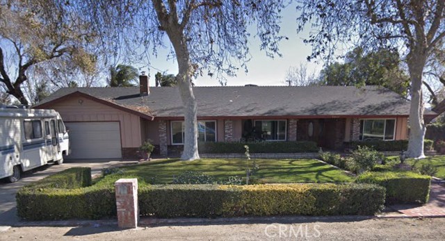 9949 Carob Ave, Fontana, CA 92335