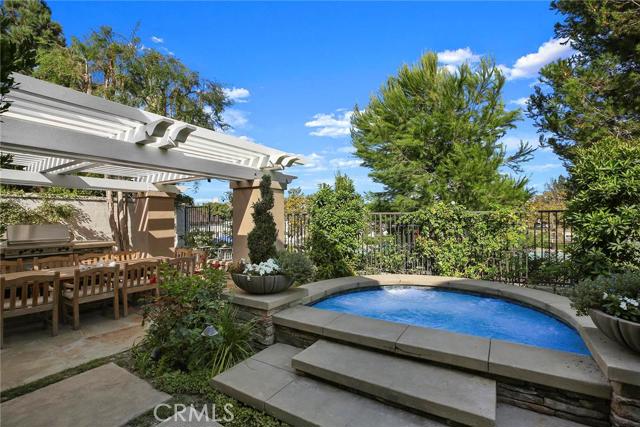 Detail Gallery Image 13 of 15 For 6 Ironwood Dr, Newport Beach,  CA 92660 - 3 Beds | 3/1 Baths