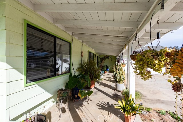 Detail Gallery Image 3 of 43 For 2160 Temescal Ave, Norco,  CA 92860 - 4 Beds | 2 Baths