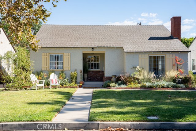 Detail Gallery Image 2 of 47 For 5712 Murietta Ave, Valley Glen,  CA 91401 - 3 Beds | 3 Baths