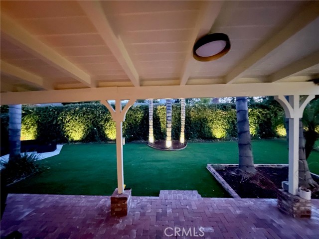 Detail Gallery Image 2 of 33 For 23652 Collins St, Woodland Hills,  CA 91367 - 4 Beds | 2 Baths