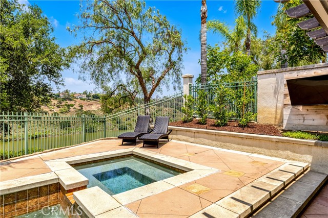57 Hillrise, Rancho Santa Margarita CA: https://media.crmls.org/medias/650e69e7-781c-463f-8af9-4bcc89cde46d.jpg