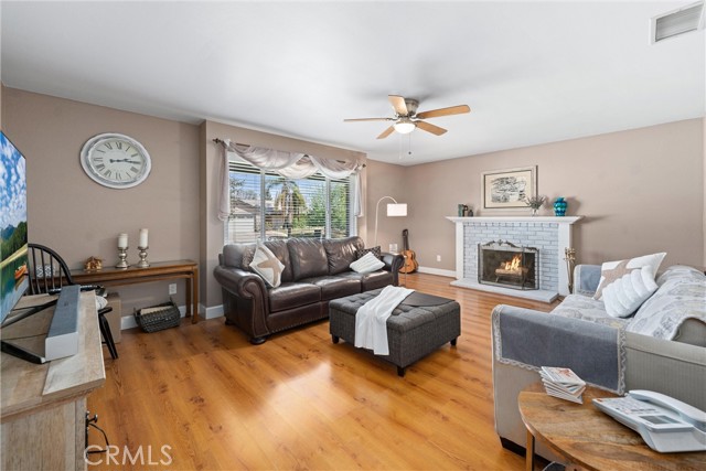 11449 Morning Star Lane, Moreno Valley CA: https://media.crmls.org/medias/650e7a4b-7d4c-42ab-a2cf-2727b14aa200.jpg