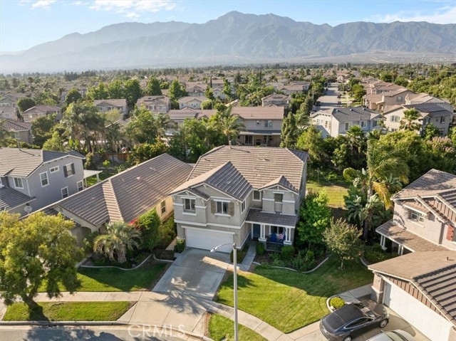 11868 Bunker Hill Drive, Rancho Cucamonga CA: https://media.crmls.org/medias/650f14c8-29a7-4a43-a5ae-58900fb11185.jpg