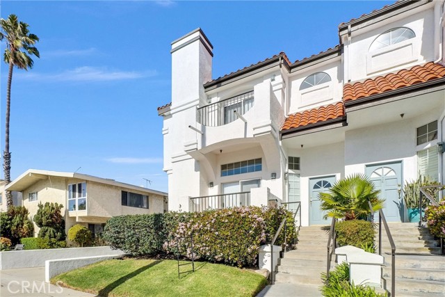 Detail Gallery Image 31 of 36 For 200 N Catalina Ave #F,  Redondo Beach,  CA 90277 - 3 Beds | 3 Baths