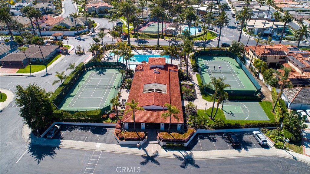 https://media.crmls.org/medias/650fd45e-6c6d-4c61-bfe8-04c46d3db788.jpg?preset=X-Large