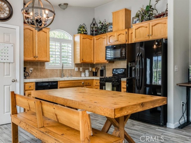 104 W Mariposa Street, Avenal CA: https://media.crmls.org/medias/65106f84-d275-4280-b1e8-0e239bb107d6.jpg