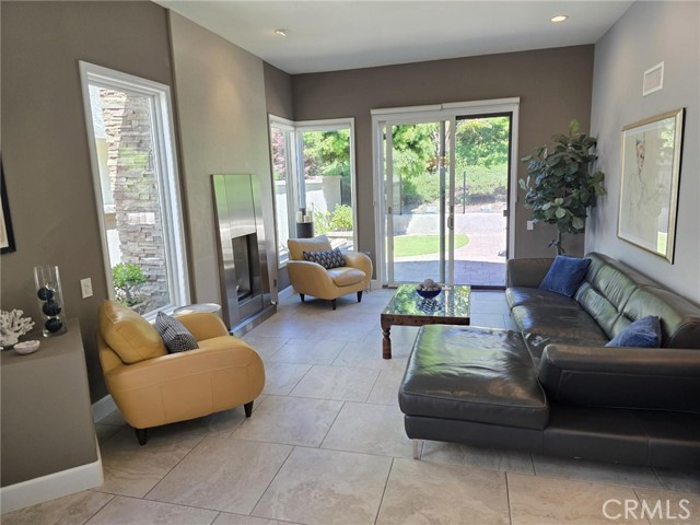 12 Dauphin, Dana Point CA: https://media.crmls.org/medias/651089bb-3fbd-4544-b775-7cd41cb181e7.jpg