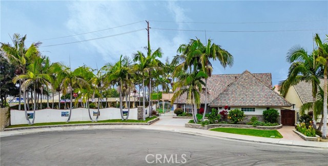 Detail Gallery Image 10 of 56 For 9511 Port Clyde Dr, Huntington Beach,  CA 92646 - 4 Beds | 2/1 Baths