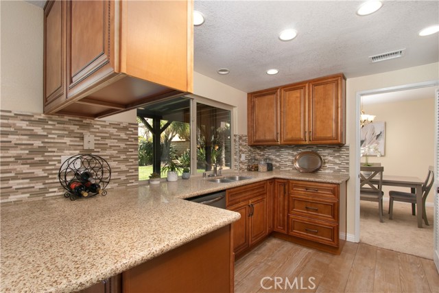 Detail Gallery Image 14 of 52 For 921 Lytle St, Redlands,  CA 92374 - 4 Beds | 2/1 Baths