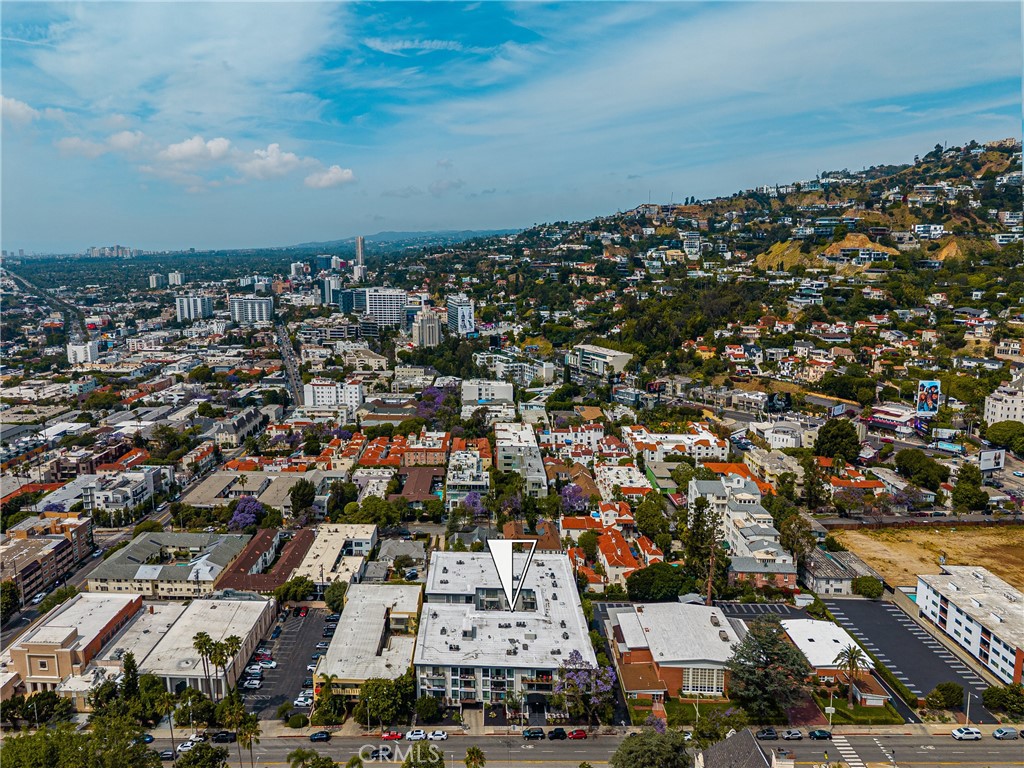 https://media.crmls.org/medias/6512e15c-c93c-43aa-ba55-99147b5ee5f1.jpg?preset=X-Large