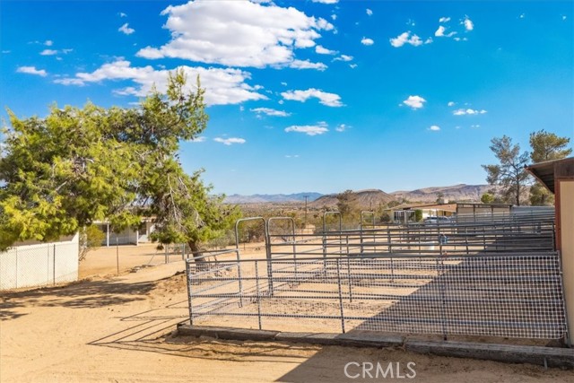 Detail Gallery Image 61 of 74 For 1090 Jemez Trl, Yucca Valley,  CA 92284 - 2 Beds | 2 Baths