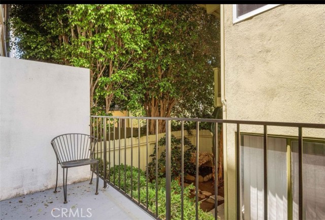 1127 10th Street, Santa Monica CA: https://media.crmls.org/medias/651363f0-f549-4017-886e-0539c8e77b06.jpg