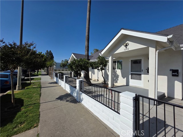 1046 N Banning Boulevard, Wilmington CA: https://media.crmls.org/medias/65144897-d8d7-46be-9716-d7f126052c87.jpg