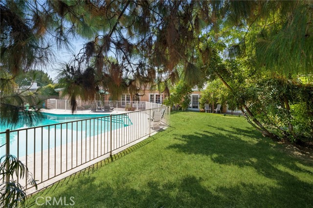 4810 Almidor Avenue photo 5
