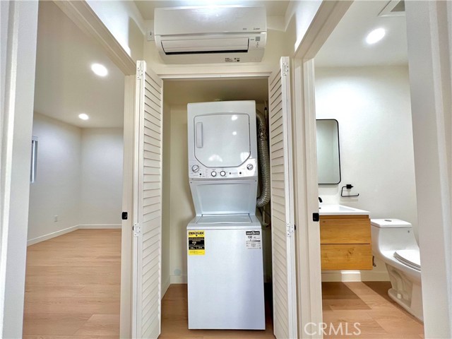 Detail Gallery Image 5 of 11 For 5255 3/4 Denny Ave, North Hollywood,  CA 91601 - 1 Beds | 1 Baths