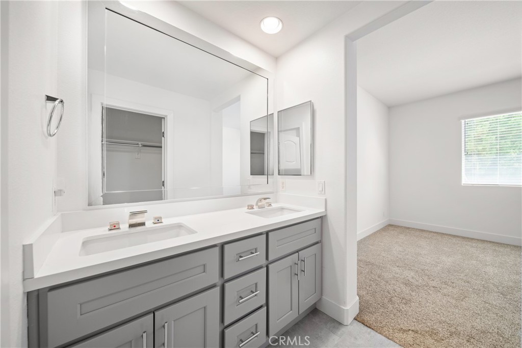 MLS #OC25160975 image #22