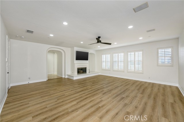 26 Marble Sands, Newport Beach CA: https://media.crmls.org/medias/6515abd3-13ff-4214-8826-cab26518c575.jpg