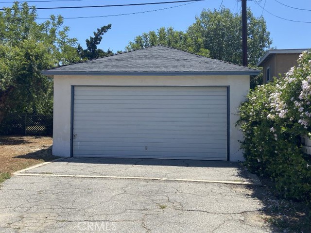 8920 Darby Avenue, Northridge CA: https://media.crmls.org/medias/65163b42-02c7-4941-85ee-9408f2d9d5ad.jpg