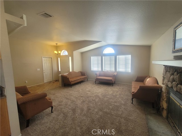 26969 Lakeview Drive, Helendale CA: https://media.crmls.org/medias/6516933f-2c31-4090-97d6-fc0bb3c991aa.jpg