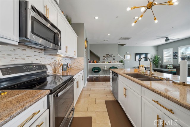 Detail Gallery Image 28 of 61 For 9339 Alondra Bld #2,  Bellflower,  CA 90706 - 3 Beds | 4 Baths