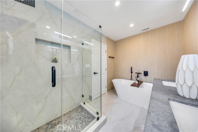 4618 Sharynne Lane, Torrance CA: https://media.crmls.org/medias/65186c5c-5d5c-41e3-b12b-5fdecca15cd7.jpg