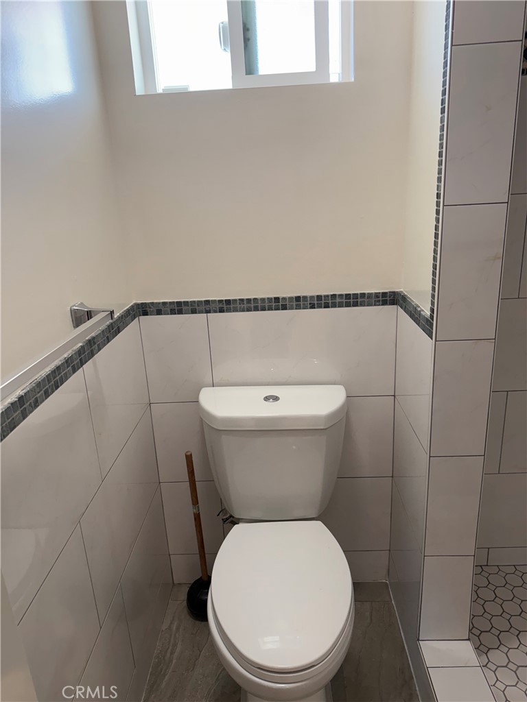 https://media.crmls.org/medias/6518c3a2-e3f3-4228-b789-24855c14f904.jpg?preset=X-Large