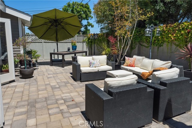 3504 Laurel Avenue, Manhattan Beach, California 90266, 3 Bedrooms Bedrooms, ,3 BathroomsBathrooms,Residential,Sold,Laurel,SB21071464