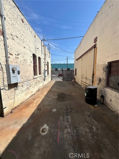 1200 W Slauson Avenue, Los Angeles, California 90044, ,Commercial Sale,For Sale,1200 W Slauson Avenue,CRSB24096848