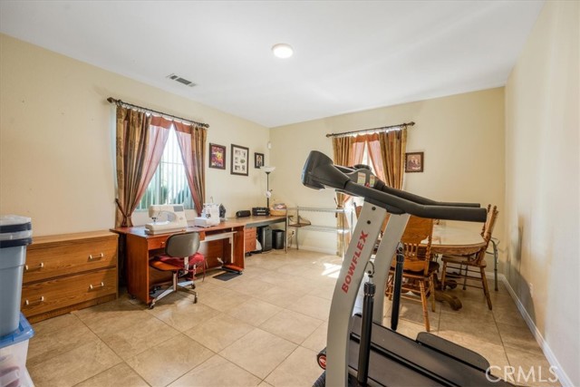 19247 Mountain Shadow Lane, Perris CA: https://media.crmls.org/medias/65197491-ed0e-4505-ab7b-4c54400dfd91.jpg