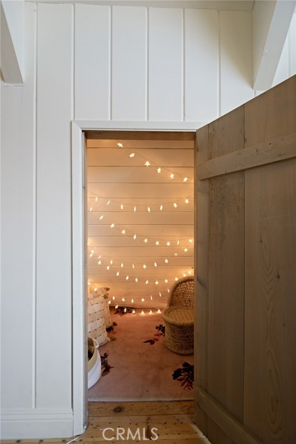 Detail Gallery Image 27 of 51 For 987 Tirol Ln, Lake Arrowhead,  CA 92352 - 3 Beds | 2 Baths