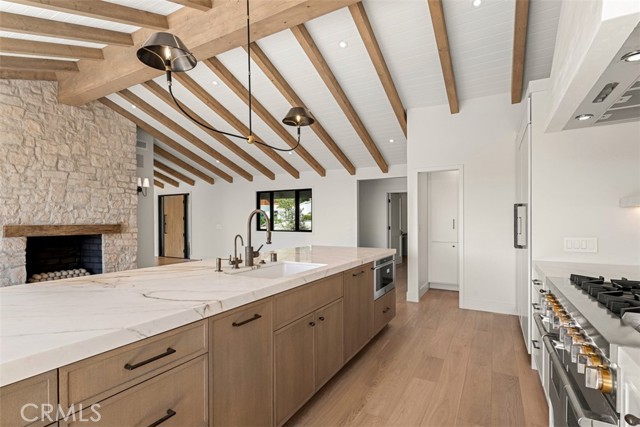 Detail Gallery Image 8 of 30 For 709 Emerald Bay, Laguna Beach,  CA 92651 - 3 Beds | 3 Baths