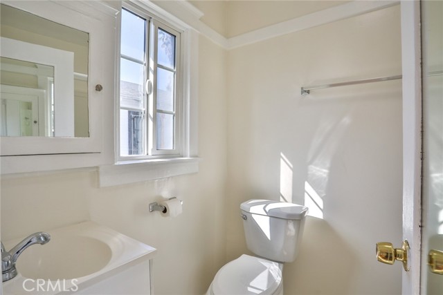 Detail Gallery Image 14 of 34 For 2867 Edgehill Dr, Los Angeles,  CA 90018 - – Beds | – Baths