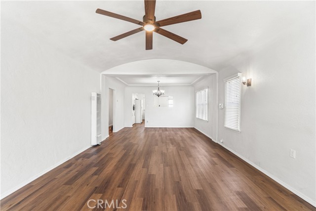Detail Gallery Image 5 of 24 For 2027 W 70th St, Los Angeles,  CA 90047 - 3 Beds | 2 Baths
