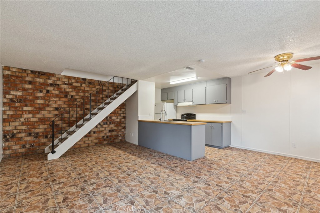 MLS #FR25050594 image #3