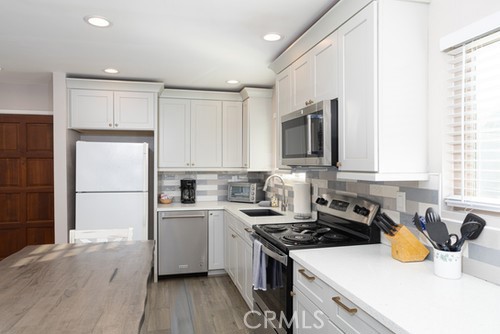 220 Ocean View Avenue, Pismo Beach CA: https://media.crmls.org/medias/651c9232-6bf5-4bb4-80a8-da838908767a.jpg