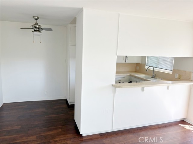 Detail Gallery Image 4 of 9 For 21006 Henrietta #G,  Torrance,  CA 90503 - 1 Beds | 1 Baths