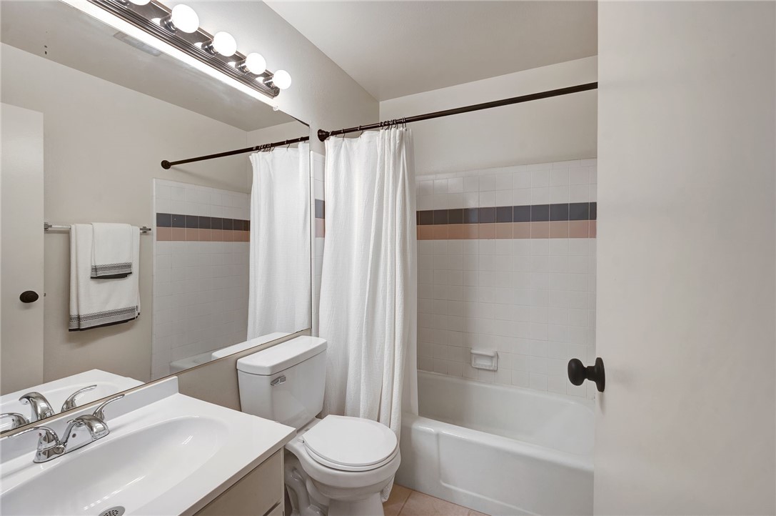 Detail Gallery Image 9 of 10 For 3504 Rainbow Ln, Highland,  CA 92346 - 2 Beds | 1 Baths