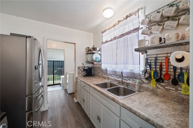 Detail Gallery Image 12 of 37 For 3504 E 57th St, Maywood,  CA 90270 - 2 Beds | 1 Baths