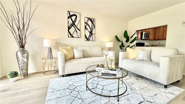 3101 Plaza Del Amo, Torrance CA: https://media.crmls.org/medias/651e1f07-6fb8-41d6-8669-69736309a6b6.jpg